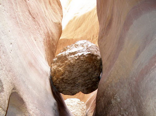  камень в   Цветном каньоне фото 