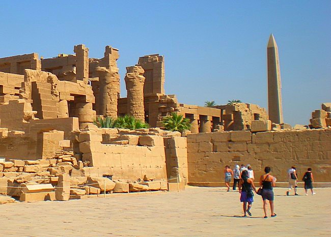 Город Луксор известен тем, что находится на месте древней столицы Египта – Фив.  фото 